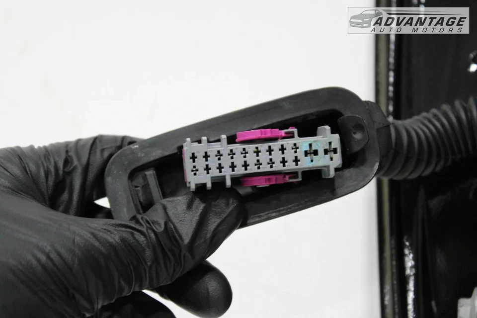 Chevrolet Malibu 2016-2024 puerta trasera derecha carcasa negra meet hervidor metálico OEM Foto 4 de 4