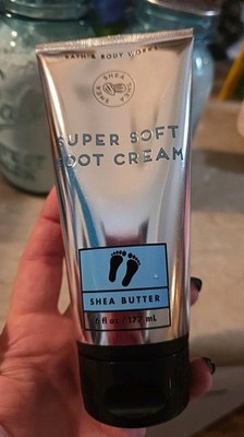 Bath And Body Works ~Super Soft Foot Cream.       6 fl oz