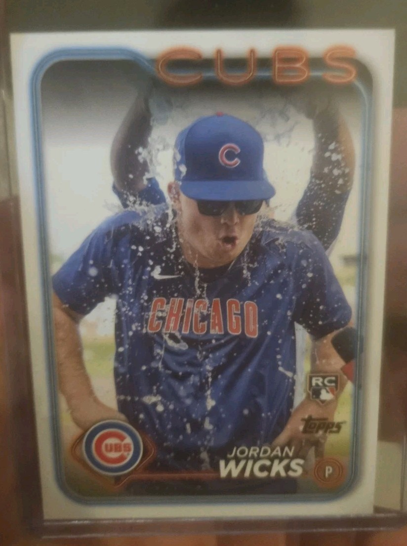 2024 Topps Series 2 - Jordan Wicks #613 Golden Mirror Image Variation (RC)SSP