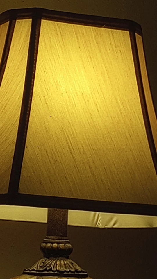 Лампа с абажуром деревянный вид крест-накрест узор металлическое основание темный Academia коттедж - Изображение 3 из 4