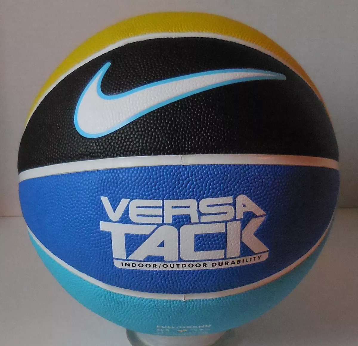 Nike versa top tack basketball 28.5