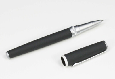 Hugo Boss Gear Grey Tintenroller Rollerball HSG8025H (65) (36)