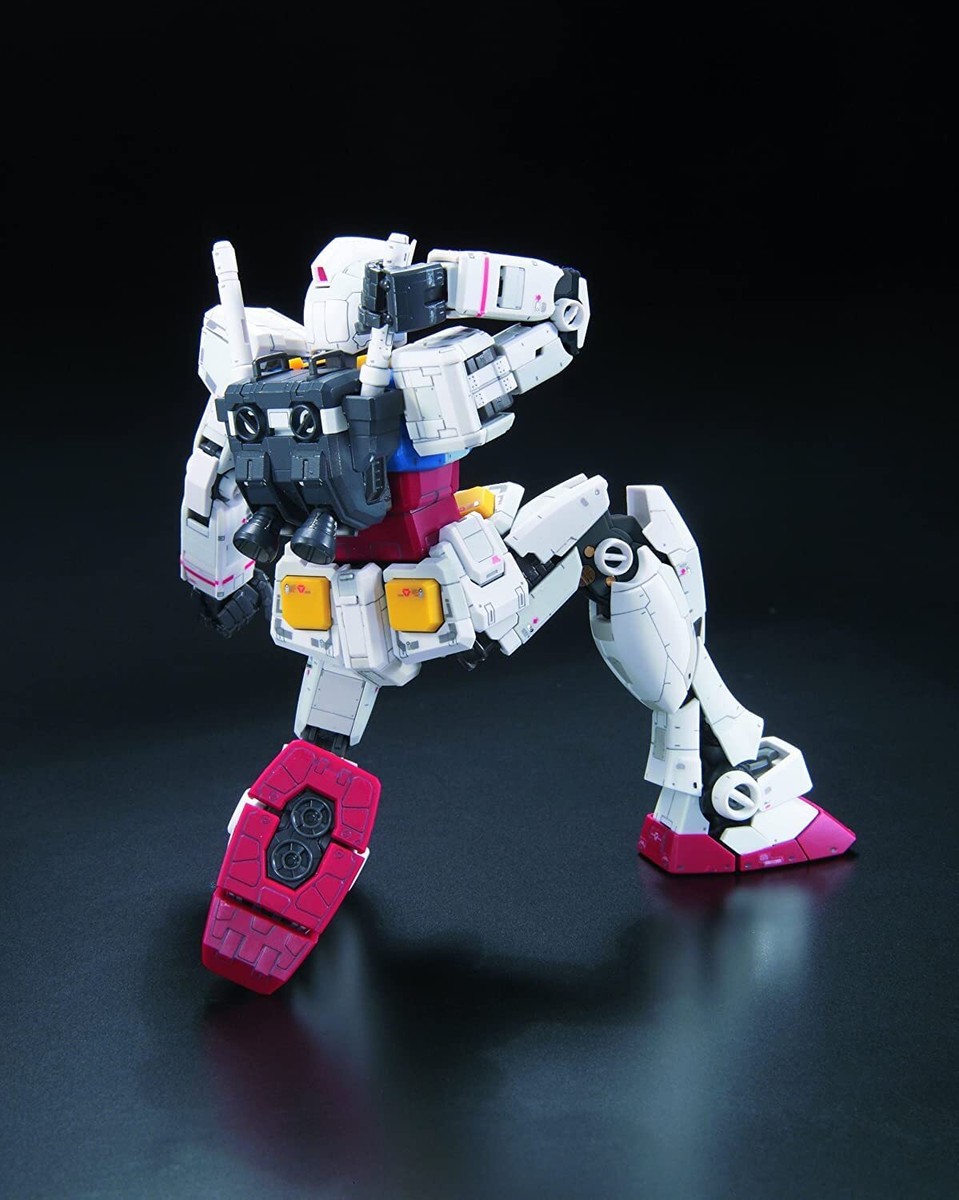 Bandai Spirits RG Gundam RX-78-2 Gundam 1/144 Plastic Model Kit