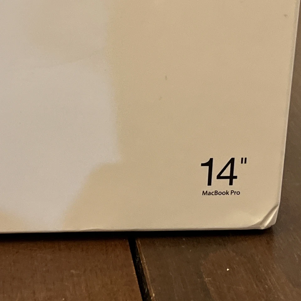 Funda Incase ICON para MacBook Pro 14" - Verde Foto 3 de 4