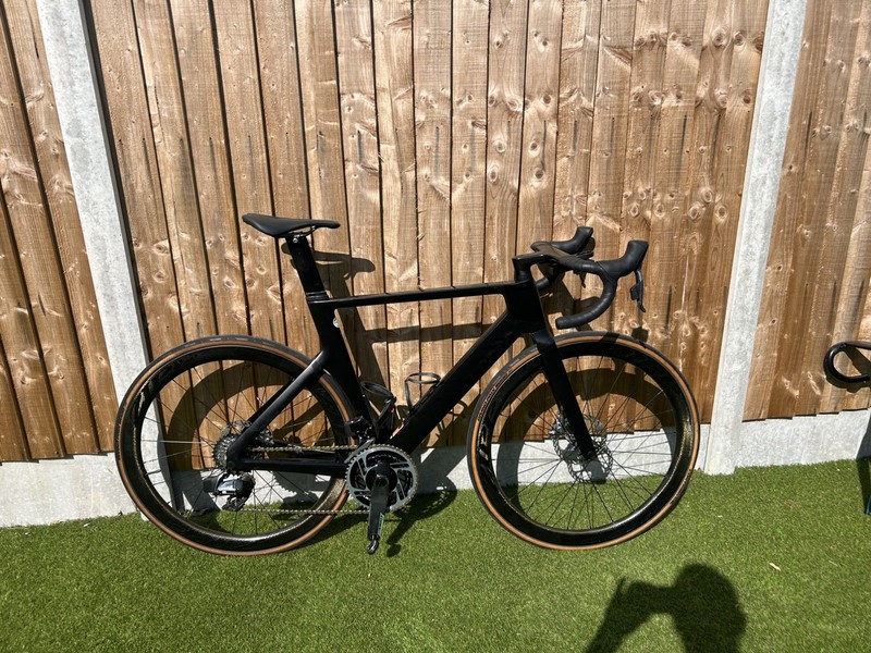 canyon aeroad cf slx medium electronic top spec.  