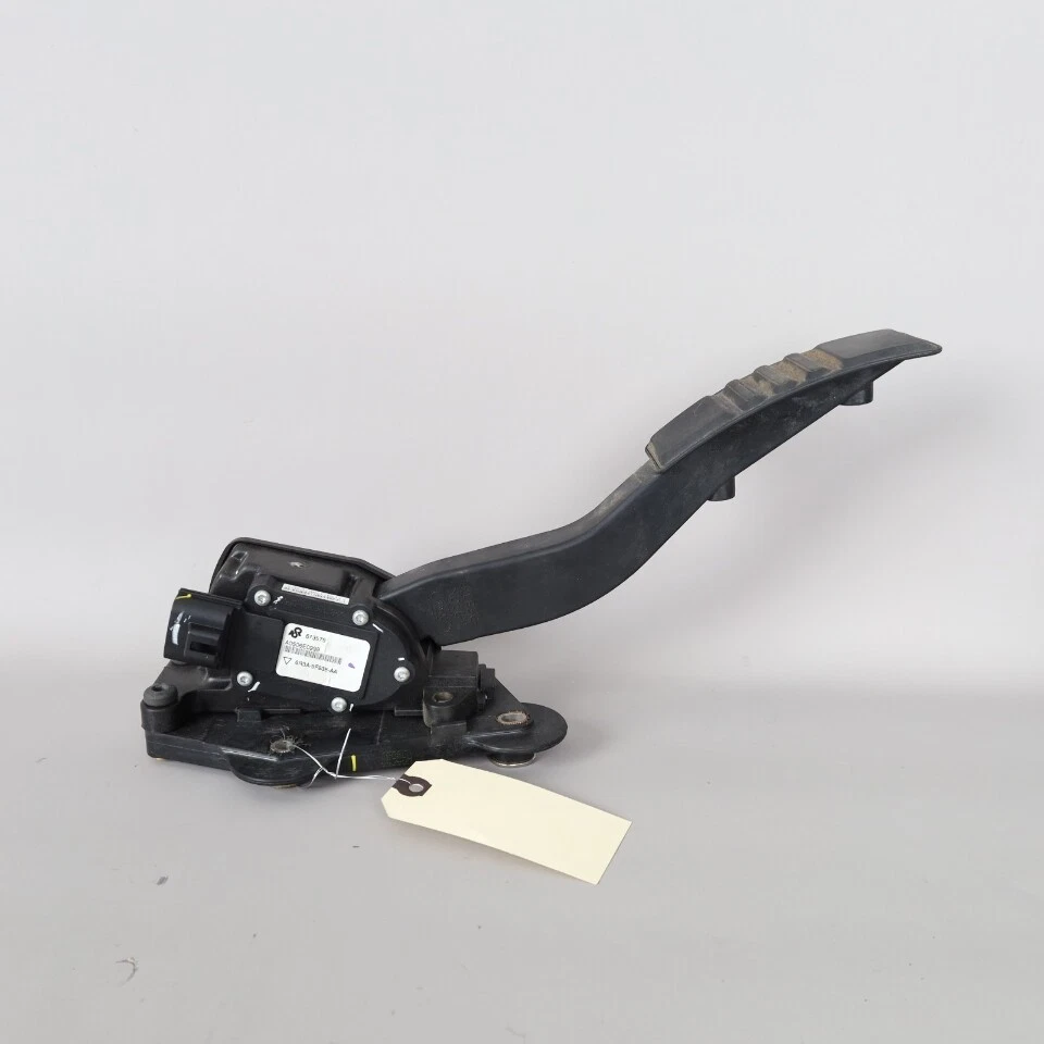 Pedal acelerador Ford Mustang 2006-2009 6R3A9F836AA OEM usado Foto 3 de 4