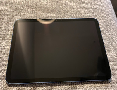 Apple iPad 10th Gen 10.2in 64GB Wi-Fi Blue Tablet w/ Apple Pencil (1st Gen)