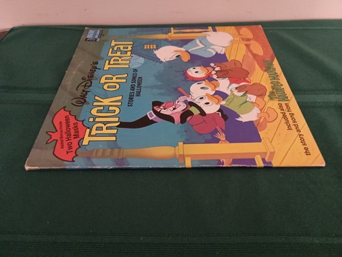 WALT DISNEY Trick Or Treat RARE 1974 Disneyland LP w/ MASKS  Halloween VINTAGE - Picture 11 of 19