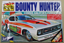 Bounty Hunter Connie Kalitta's Funny Car Drag Race 1/25 scale model kit MPC