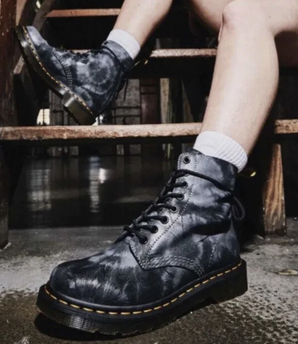 Dr martens pascal 8 eye boots size 5 cheap