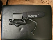 RODE VideoMic Camera-Mount Shotgun Microphone with Gyroscopic Movement