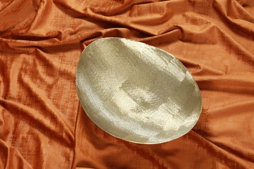 Handgehämmerte Metallschale modern Herzstück 33 cm x 27 cm x 9 cm - Bild 7 von 10