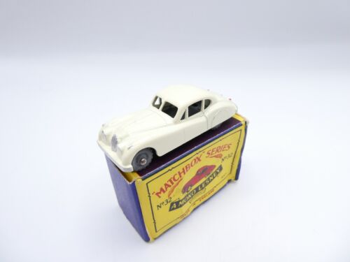 Matchbox Lesney 32a Jaguar XK140 Off white MW Very Near Mint Boxed