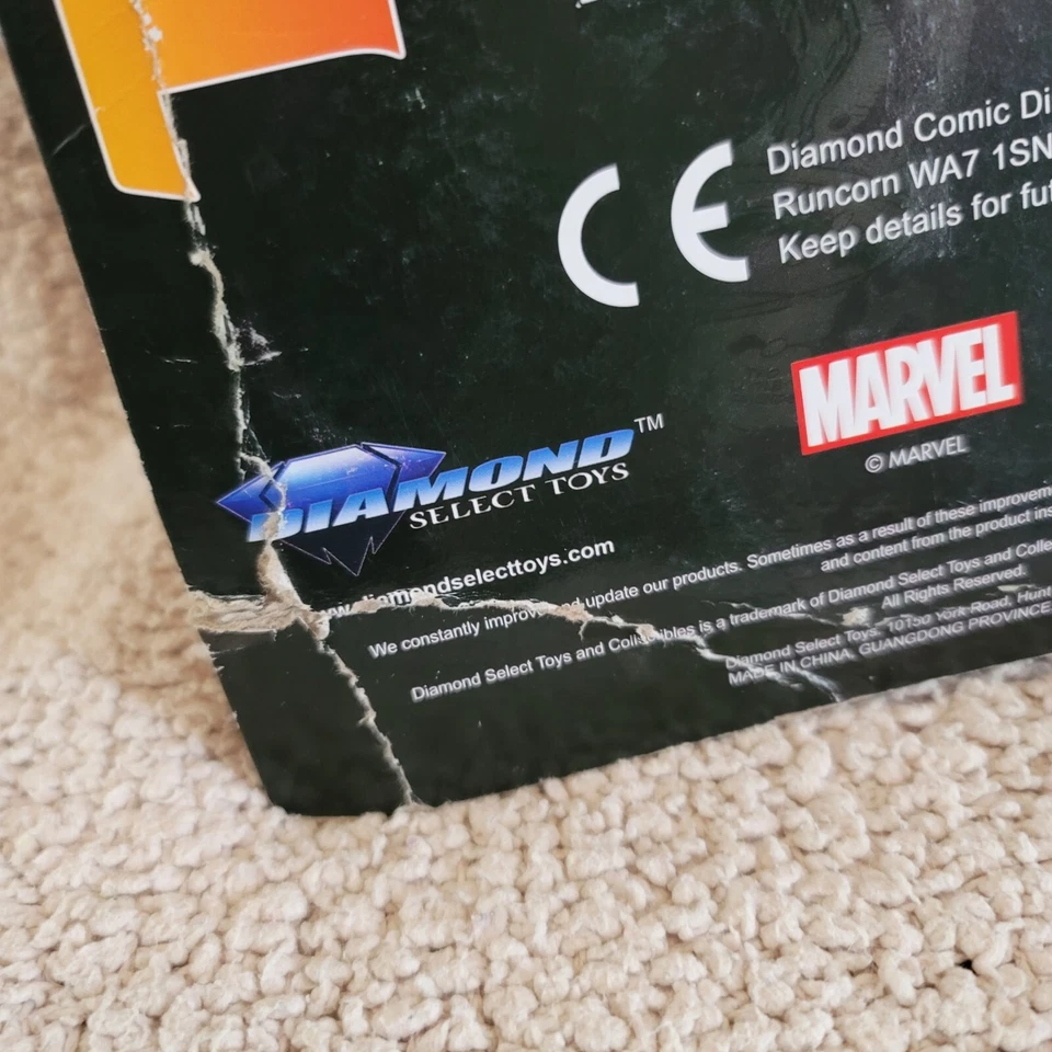 Diamond Select Toys Marvel Select Thanos Action Figure NEW - Imagem 4 de 4