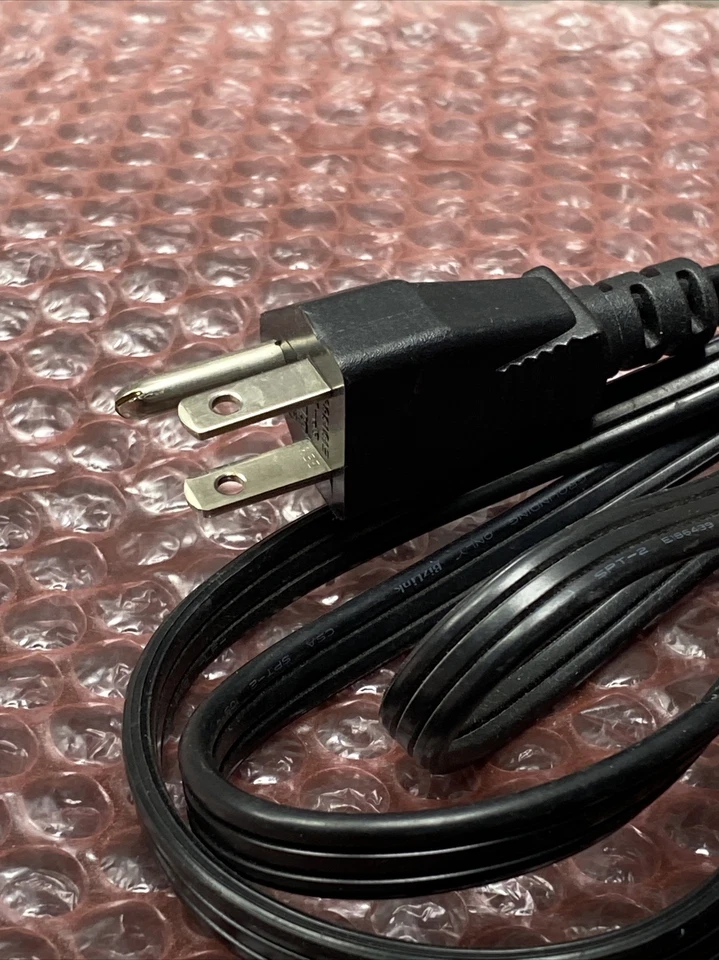 P22: Adaptador de fuente de alimentación Delta Electronics EADP-60EB B Foto 4 de 4