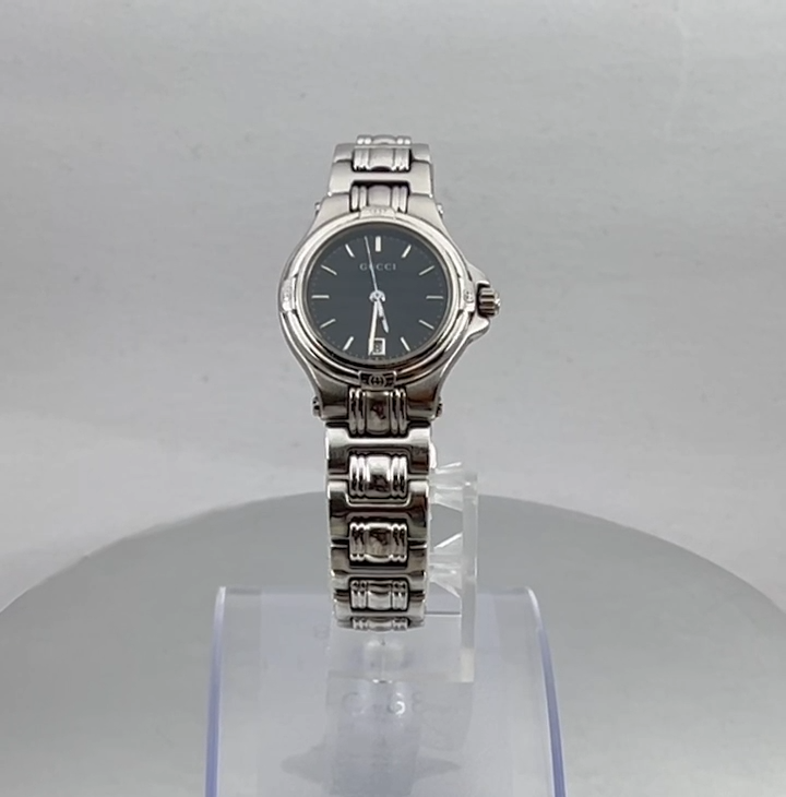 Gucci 9040L SilverxBlack Swiss Made 26mm Quartz Womens Watch Gucci 9040L SilverxBlack Swiss Made 26mm Quartz Womens Watch