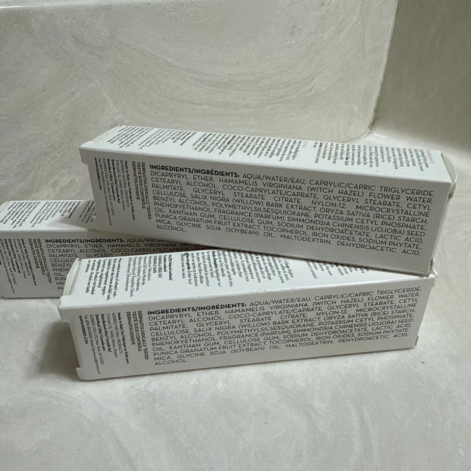 Primer matificante de granada Korres 1,01 FL OZ Foto 3 de 4