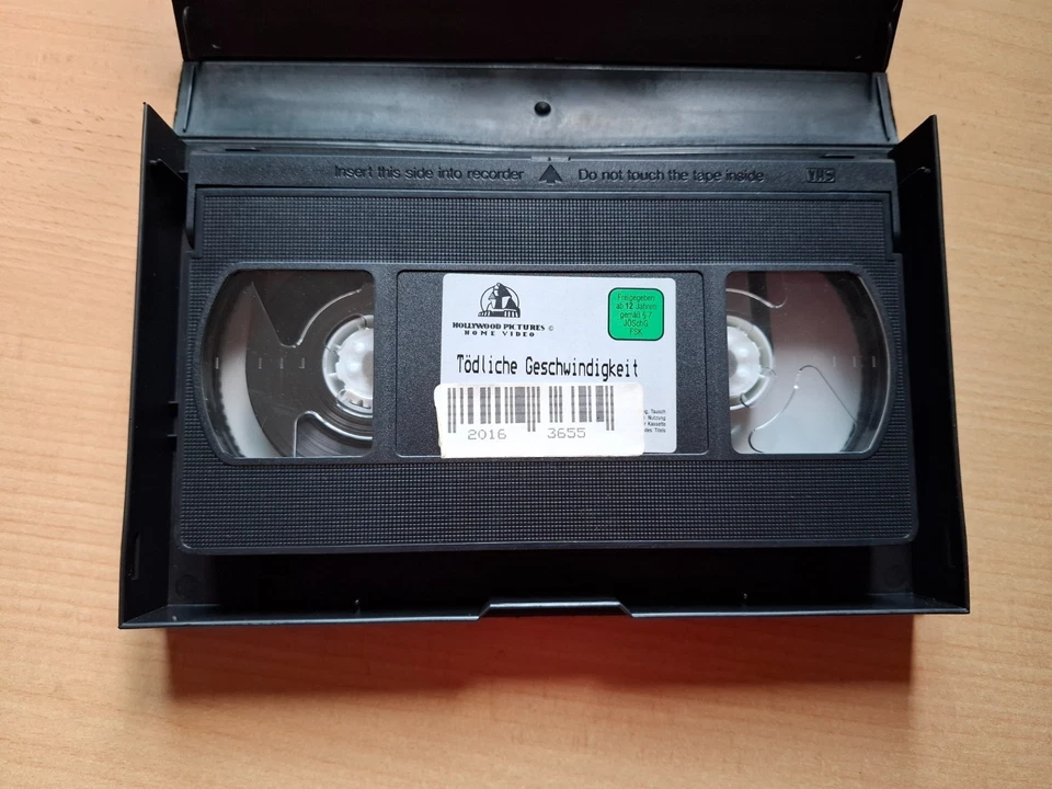 VHS Tödliche Geschwindigkeit mit Charlie Sheen Nastassja Kinski - Bild 2 von 4