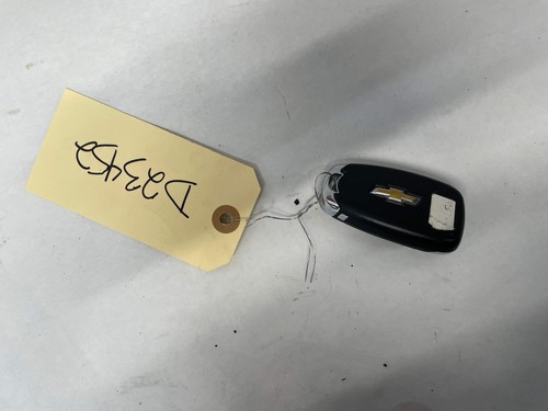 2018 Chevy Camaro SS Remote Key Fob Transmitter OEM - Picture 4 of 5