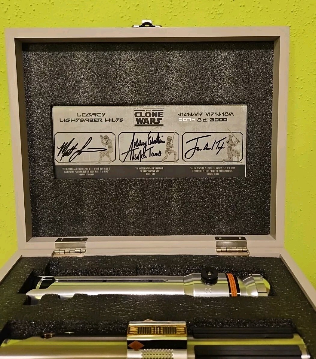 その他 The Clone Wars LIGHTSABER Hilt Set Star Wars: The Clone Wars Lightsaber Hilt Set – Limited