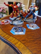 Disney Infinity xbox 360 game portal marvel figures and disks