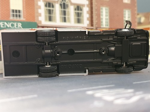 Fire Engine Volvo FL 2017 West Yorkshire WYFRS Emergency One Pump Ladder 1:76 - Picture 4 of 9