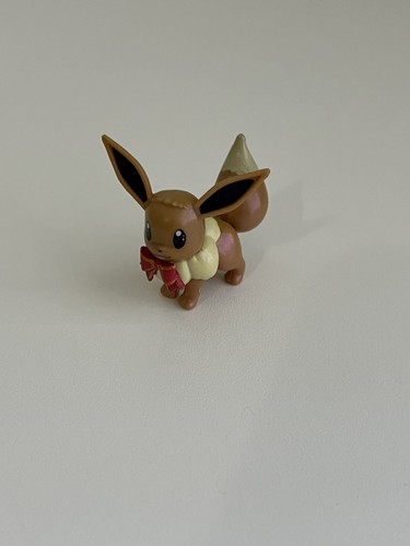 2021 Jazwares Pokémon Eevee with Bow tie Christmas Miniature Figure - 第 1/7 張圖片