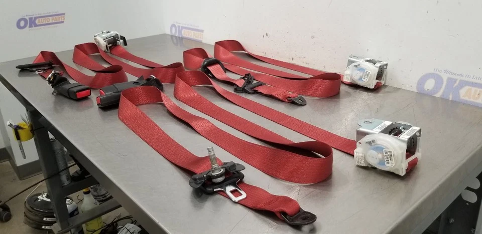 16 DODGE CHARGER SRT HELLCAT SEAT BELT RETRACTOR REAR SET RED Foto 4 de 4