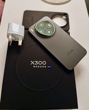 VIVO X300 Phone / 256 GB / CN ROM / UK Seller