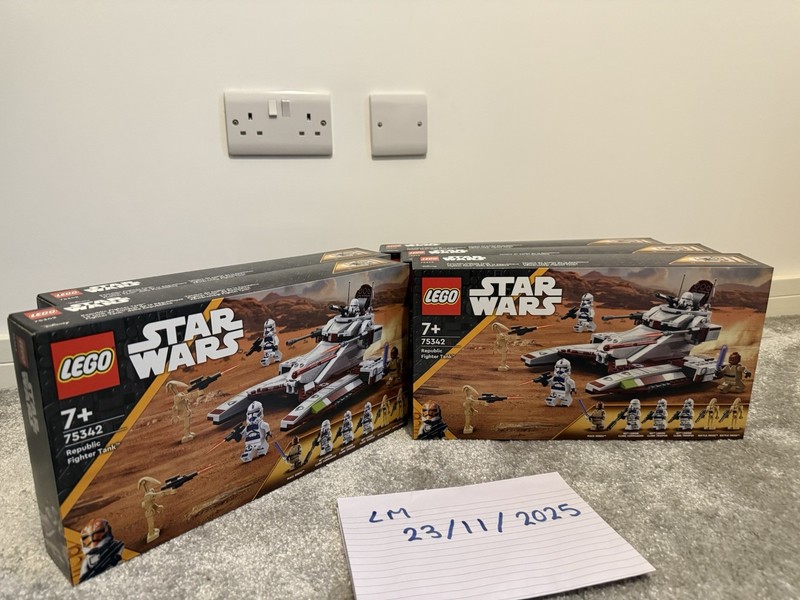 LEGO Star Wars 75342 Republic Fighter Tank – New Sealed NIB