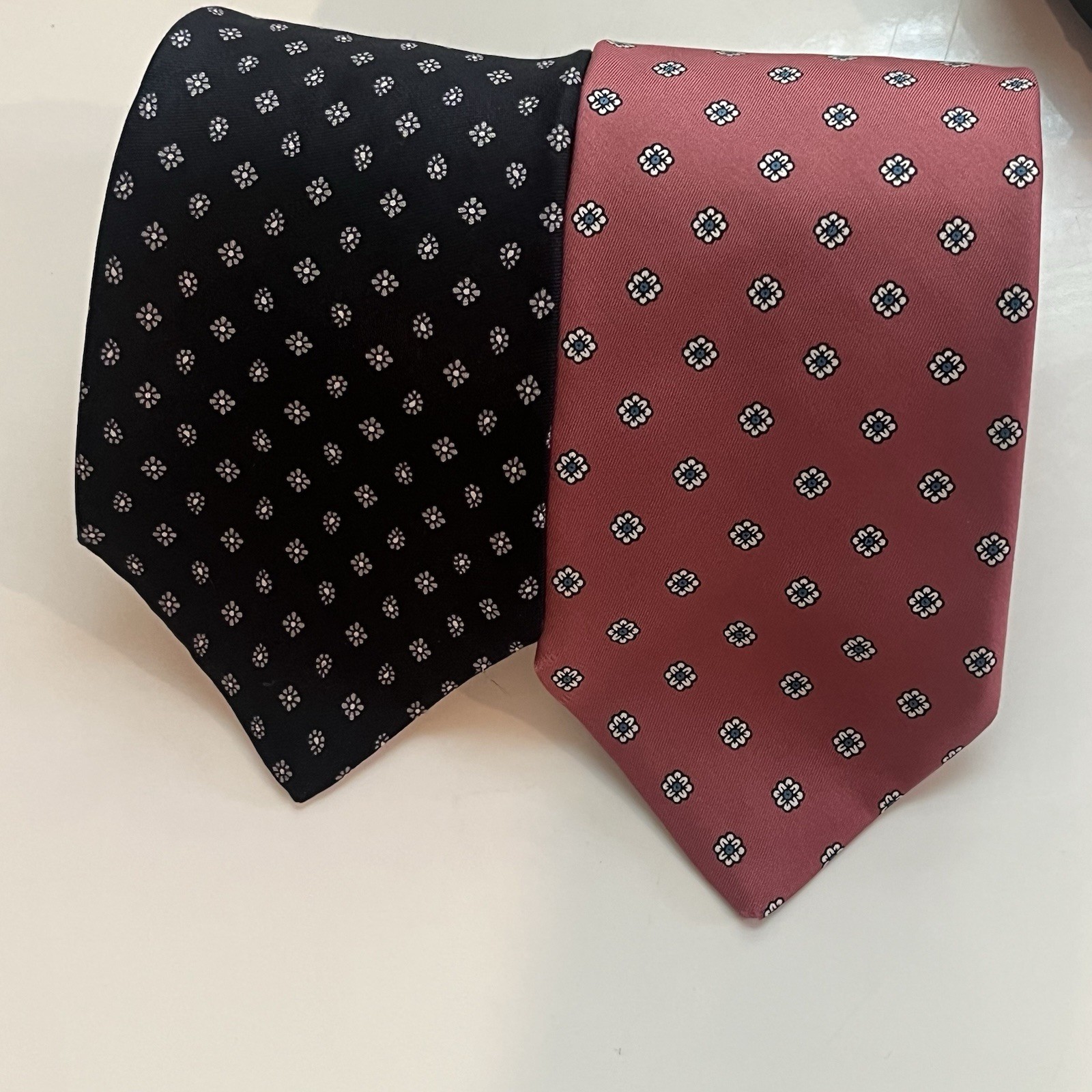 Kuppenheimer 100% Silk Tie - Black Pink Geometric Woven 2 Piece Classic Tie Lot