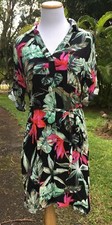New York And Company Tropical Print Belted Dress Medium