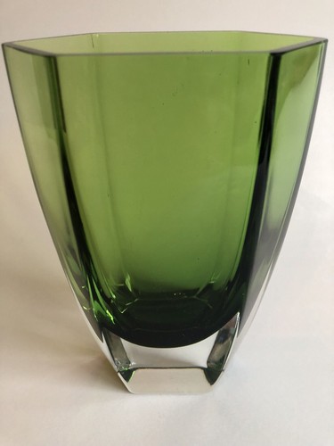 Green Crystal Vase - Picture 2 of 7