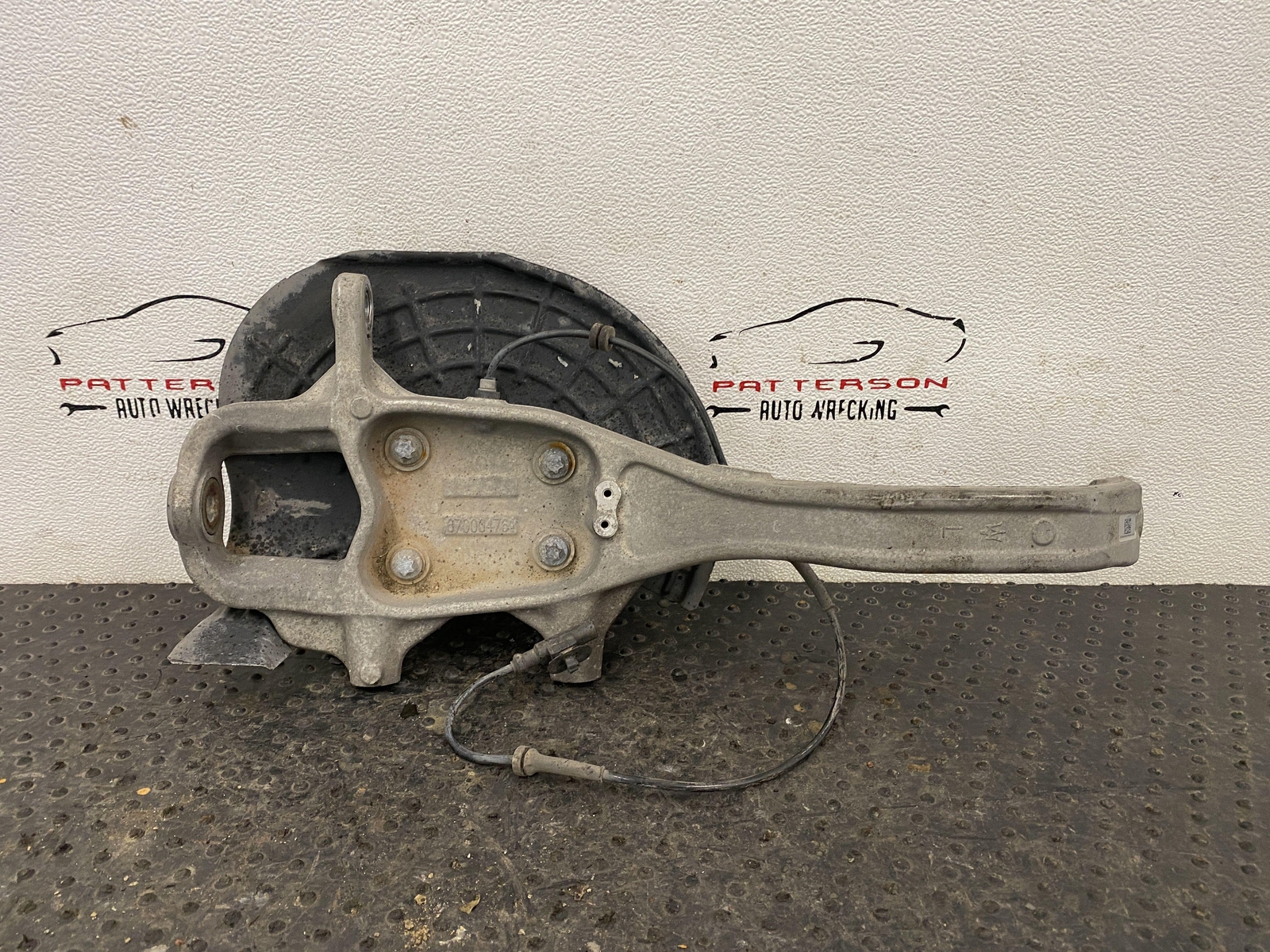 14-17 MASERATI GHIBLI AWD FRONT DRIVER LEFT KNEE KNUCKLE