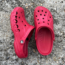 Crocs Classic Clog Unisex Adults US 11 Red Rubber Slip-On Sandal Logo