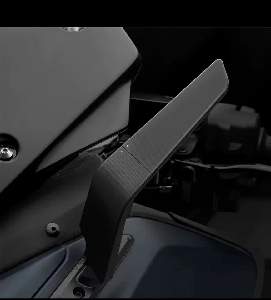 SPECCHIETTI Sport Winglet A CARENA STEALTH YAMAHA TMAX 560 2022 2023 2024 - Immagine 4 di 4