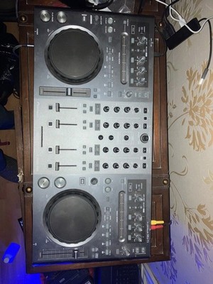 Pioneer DJ DDJ-T1 DJ controller for TRAKTOR 4-Channel 4ch DDJT1 