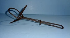 ANTIQUE PRIMITIVE MEAT FOWL FORK SMALL WIRE STAND ALONE FOOD SERVER TOOL AAFA