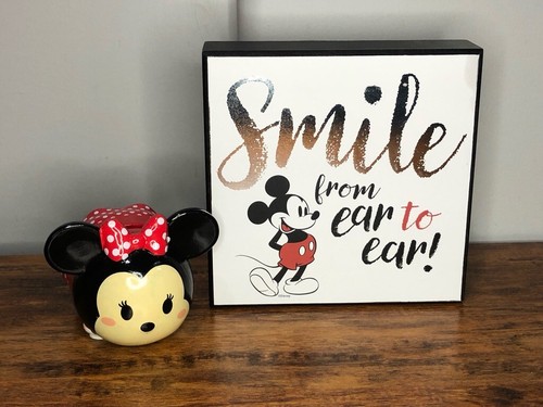 Disney Tsum Tsum Minnie Mouse Ceramic Mini Piggy Bank & Mickey Decoration Sign - Picture 2 of 6
