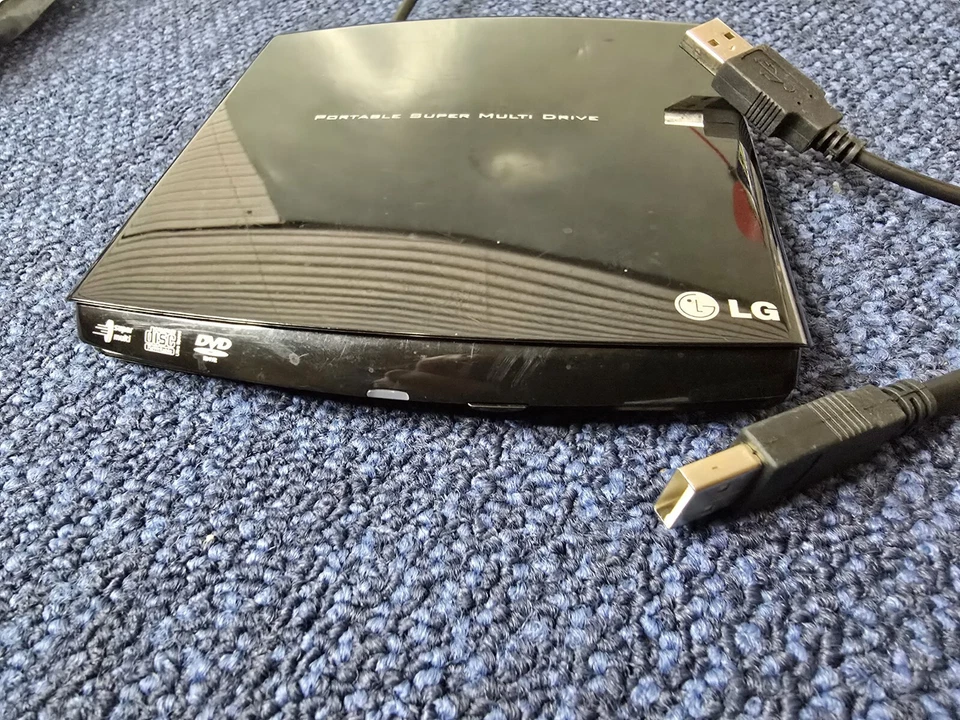 LG GP10 Portátil Externo Super Multi Unidad 8X DVD+-RW CD-R PC Mac USB 2.0 Foto 3 de 4