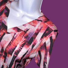 BARCO One 4PKT Printed V-Neck Princess Top Size Small