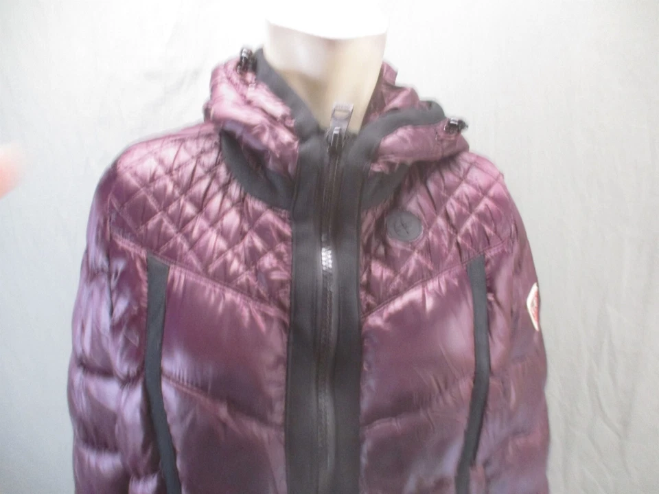 GUESS Size M Womens Wine Full Zip Hood Pocket Lightweight Insulated Jacket 517 - Image 2 of 4