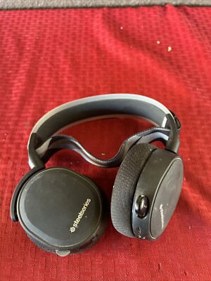 USED - SteelSeries Over-Ear Gaming Headset - Black