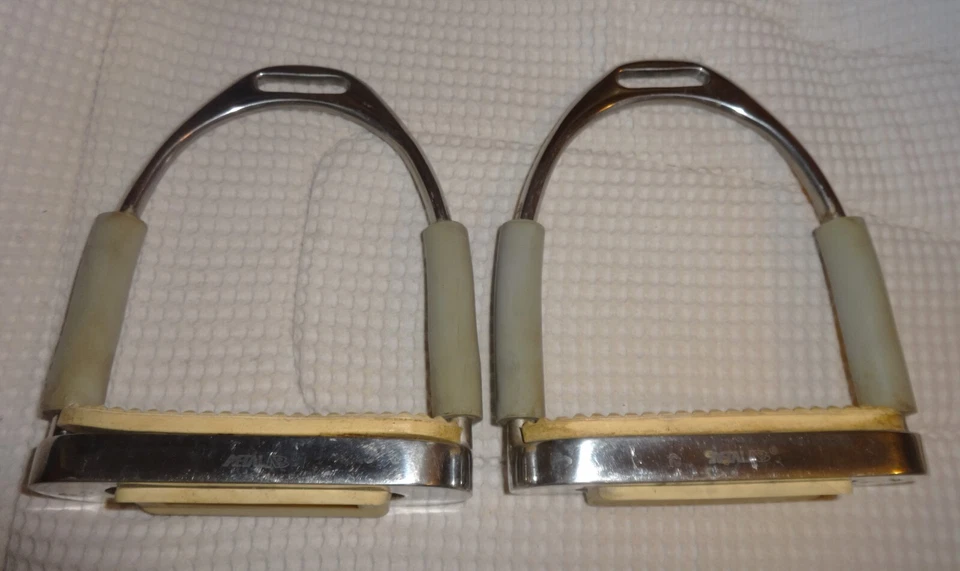 Estribos flexibles METALAB - Acero inoxidable - Tamaño 4 1/4" - ¡BONITOS! Flexible Foto 2 de 4