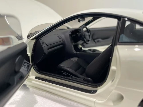 LCD 1:18 TOYOTA SUPRA A80 MK4 bianco pressofuso con licenza nuovo - Foto 12 di 19