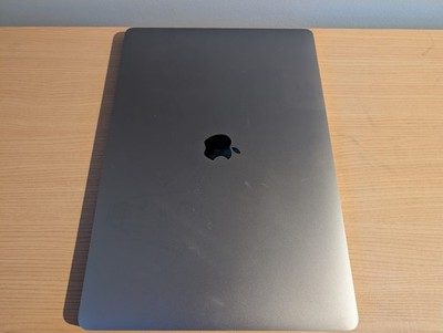 MacBook Pro 15 Touch Bar 2019 2.4 GHz i9 32GB 1TB SSD Radeon Pro