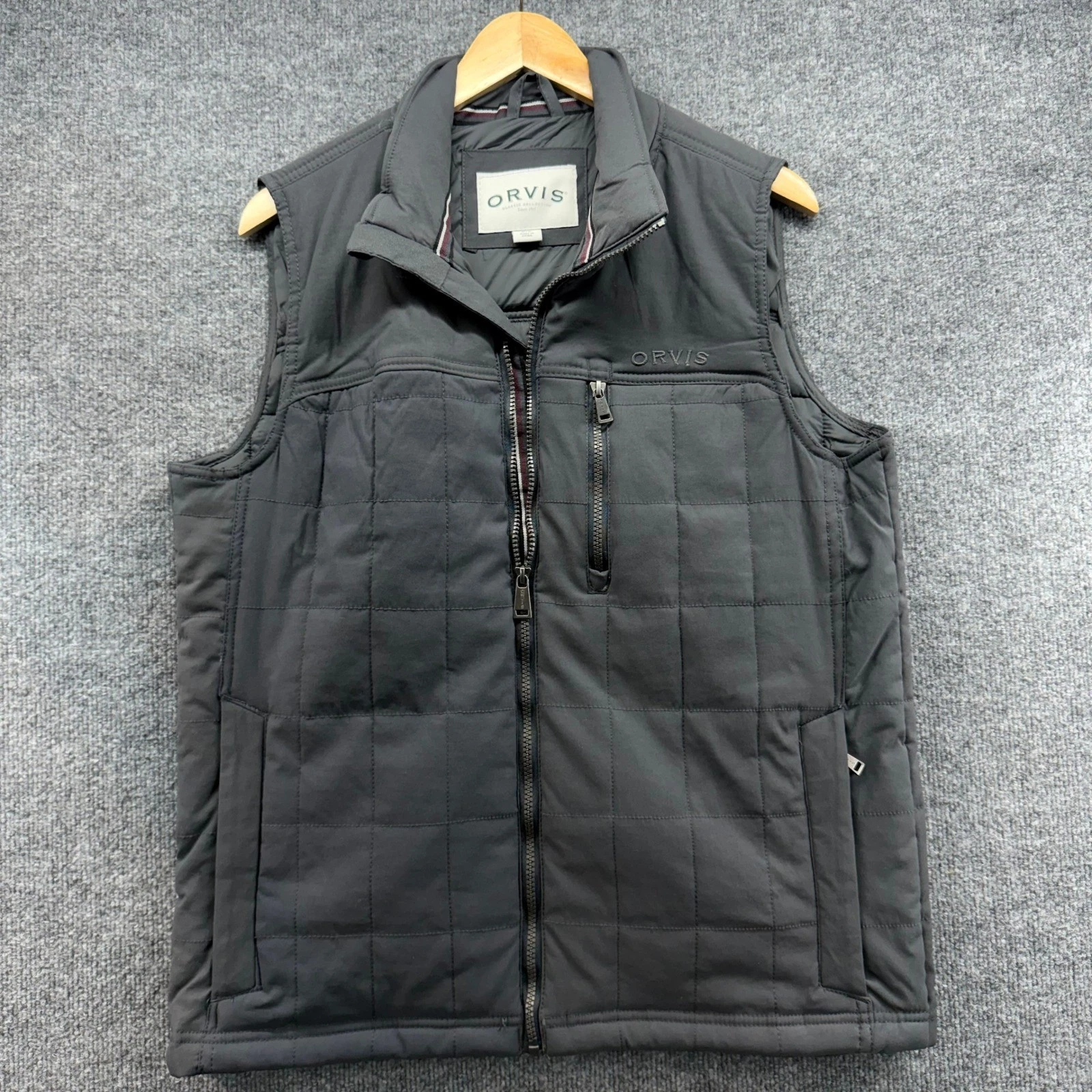 ORVIS Quilted Vest Mens M/M Gray Full Zip Puffer Sleeveless Outdoor