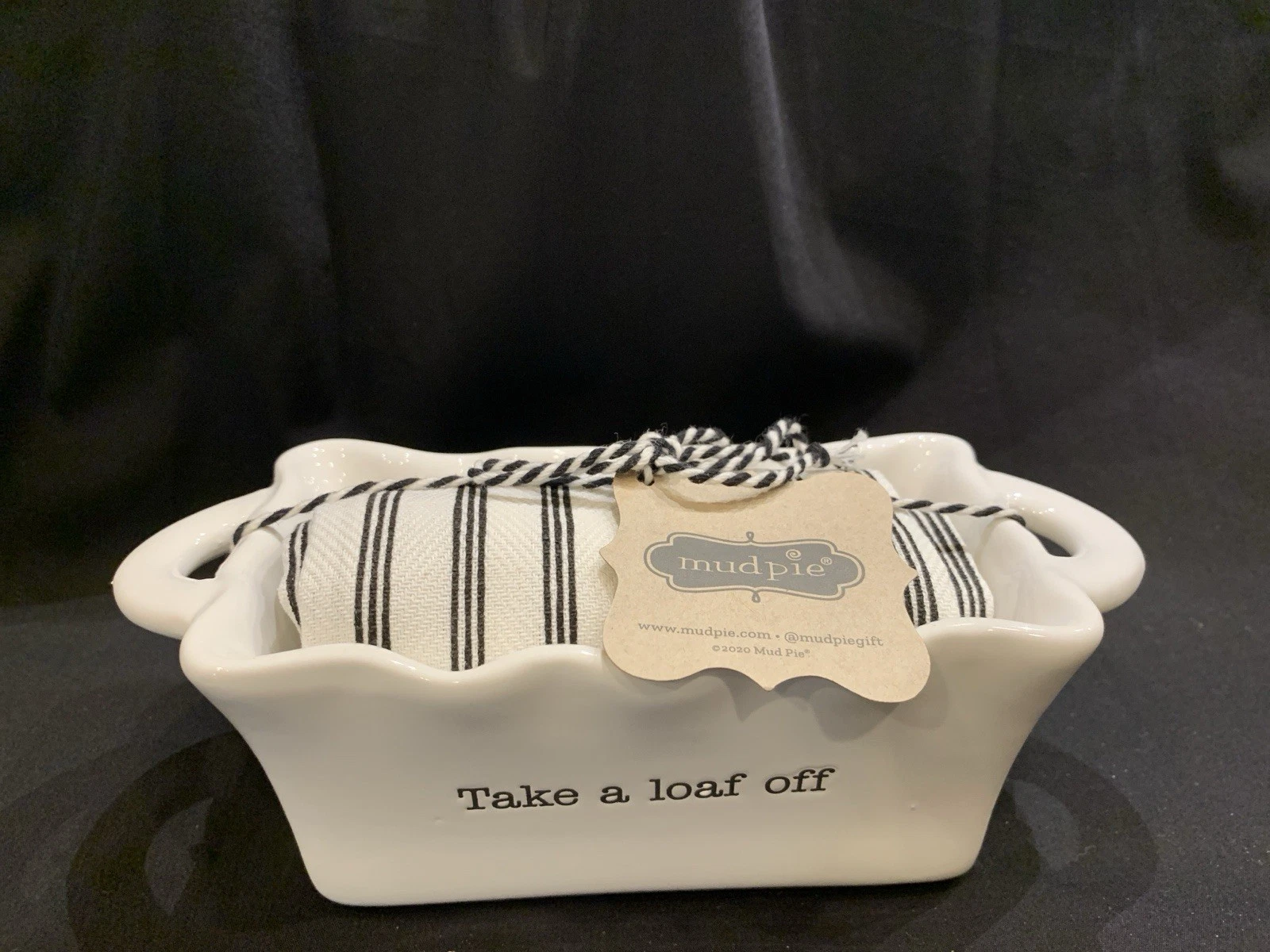 Mud Pie Mini Loaf Baking Dish Oven Safe With Kitchen Towel NWT Ready To Gift