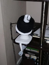 Light-Grey Yarn Winder for Crocheting Hand-Cranked Yarn Ball Winder Neat Yarn