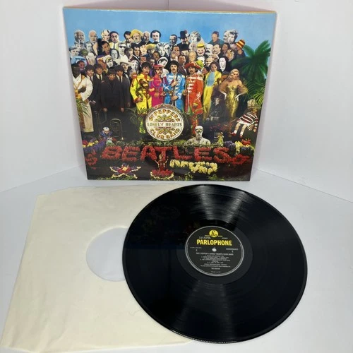 The Beatles-Sgt Pepper Vinyl Very Nice